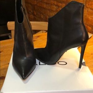 Black Aldo Ankle Boots😍💞💞